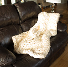 Load image into Gallery viewer, Chunky Knit Blanket from Merino Wool
